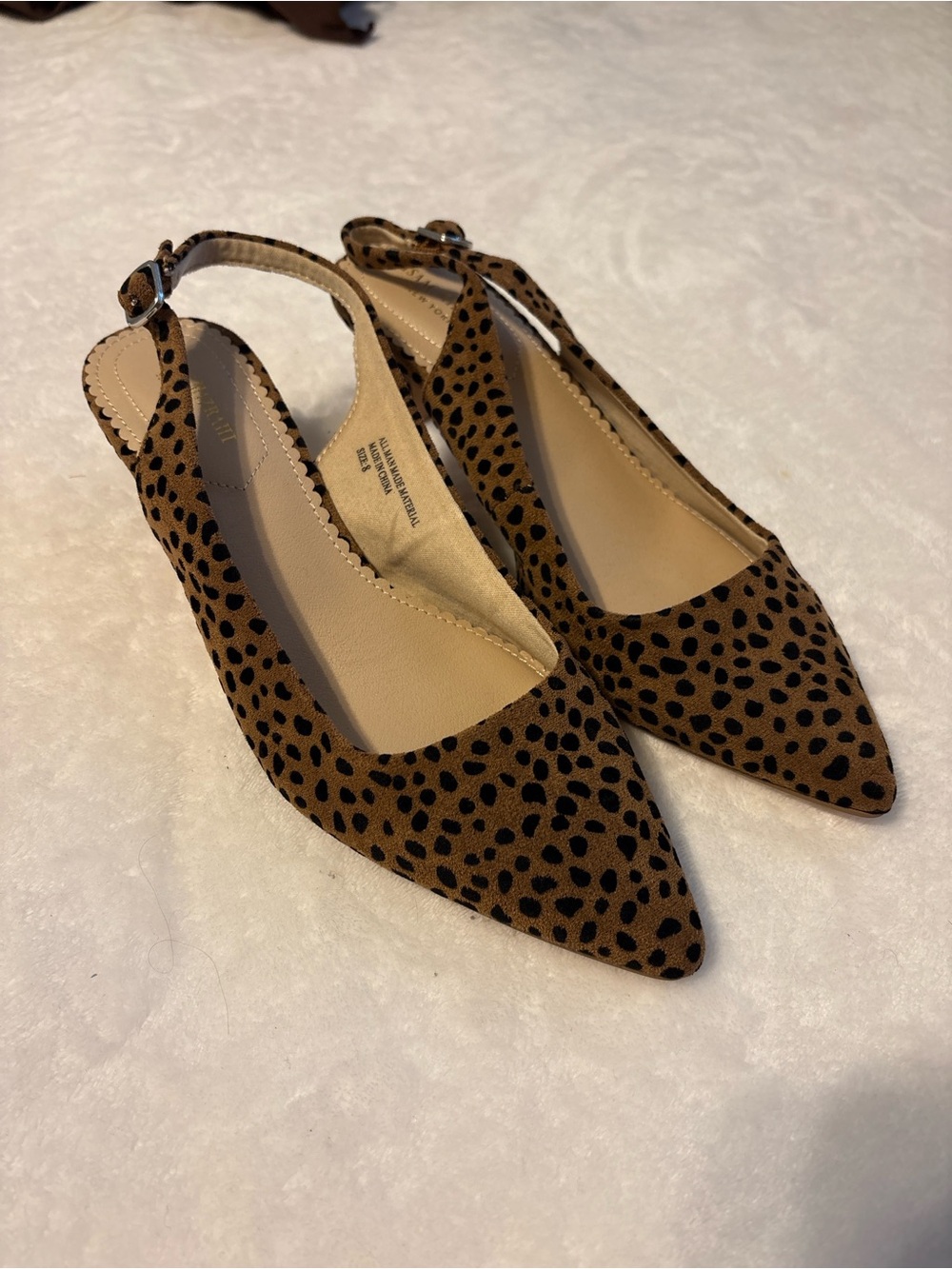 Isaac Mizrahi New York Animal Print Strap Kitten Slingback Old Money Sz 8 Heels